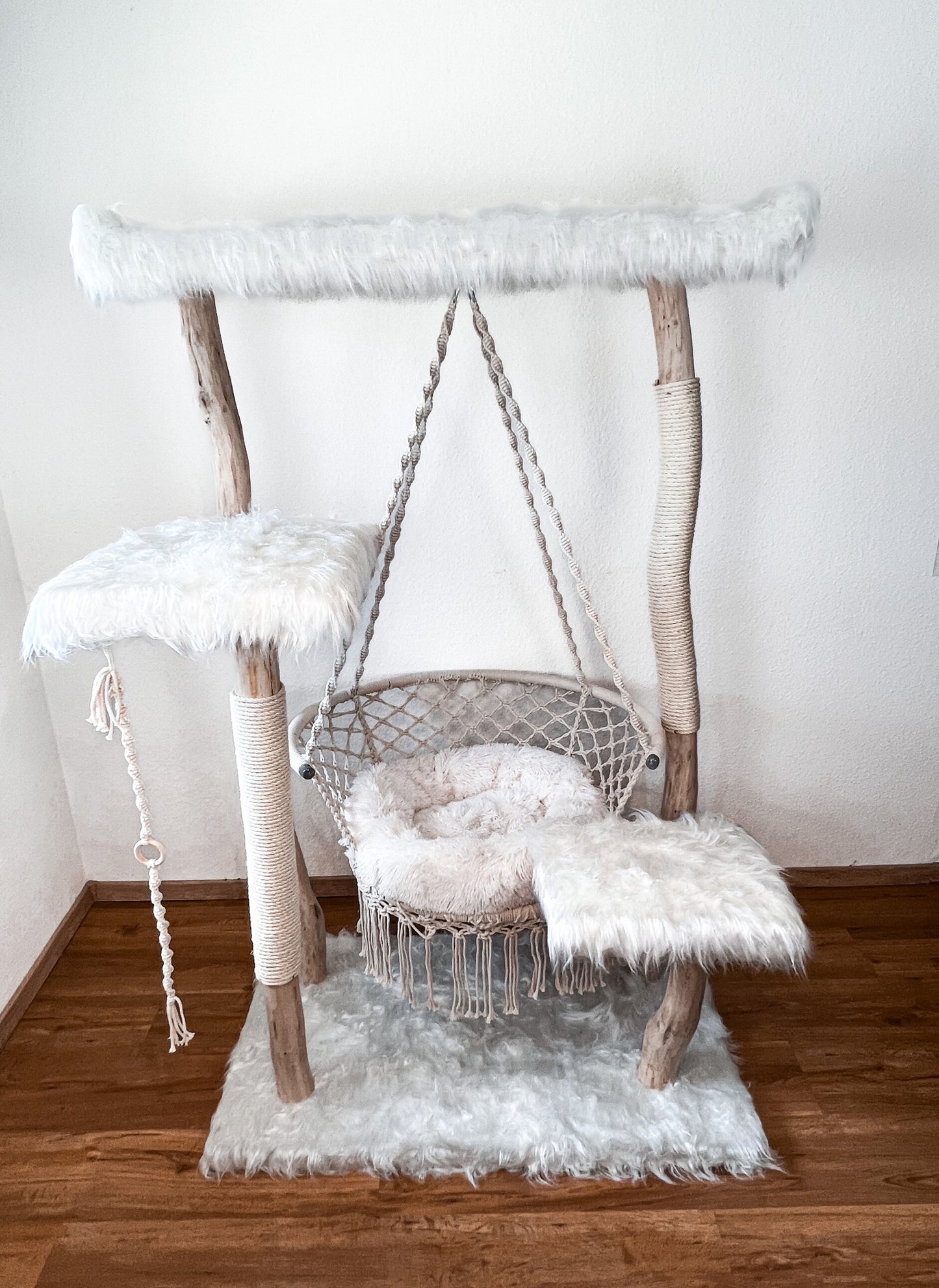 Naturkratzbaum „Milo & Malia“