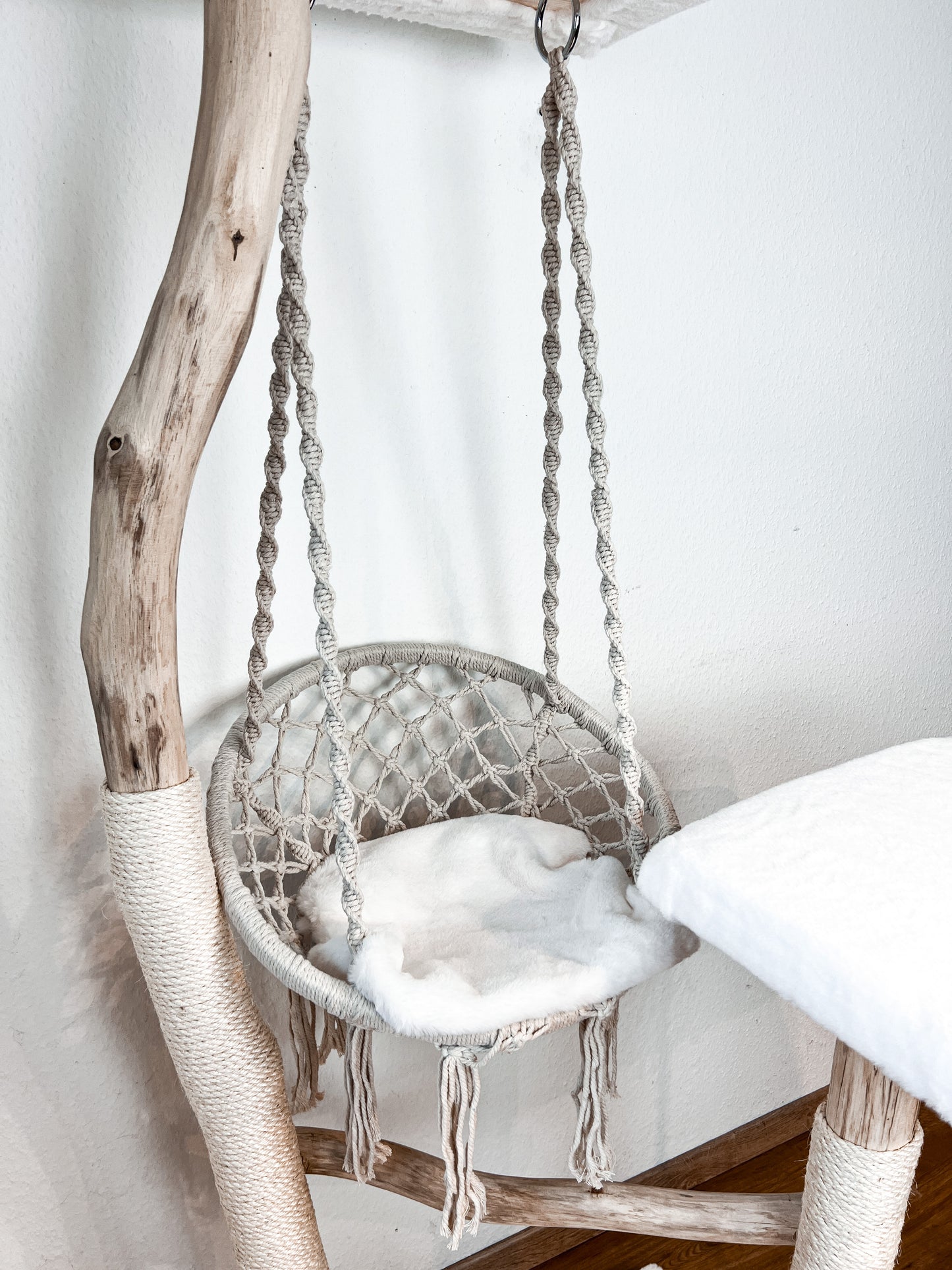 Naturkratzbaum „Emil & Pepe“