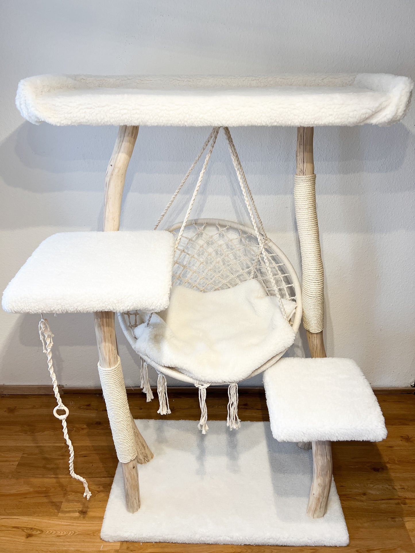 Naturkratzbaum „Thara & Nala“