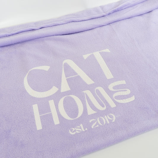 Kuscheldecke lila CAT HOME | personalisierbar