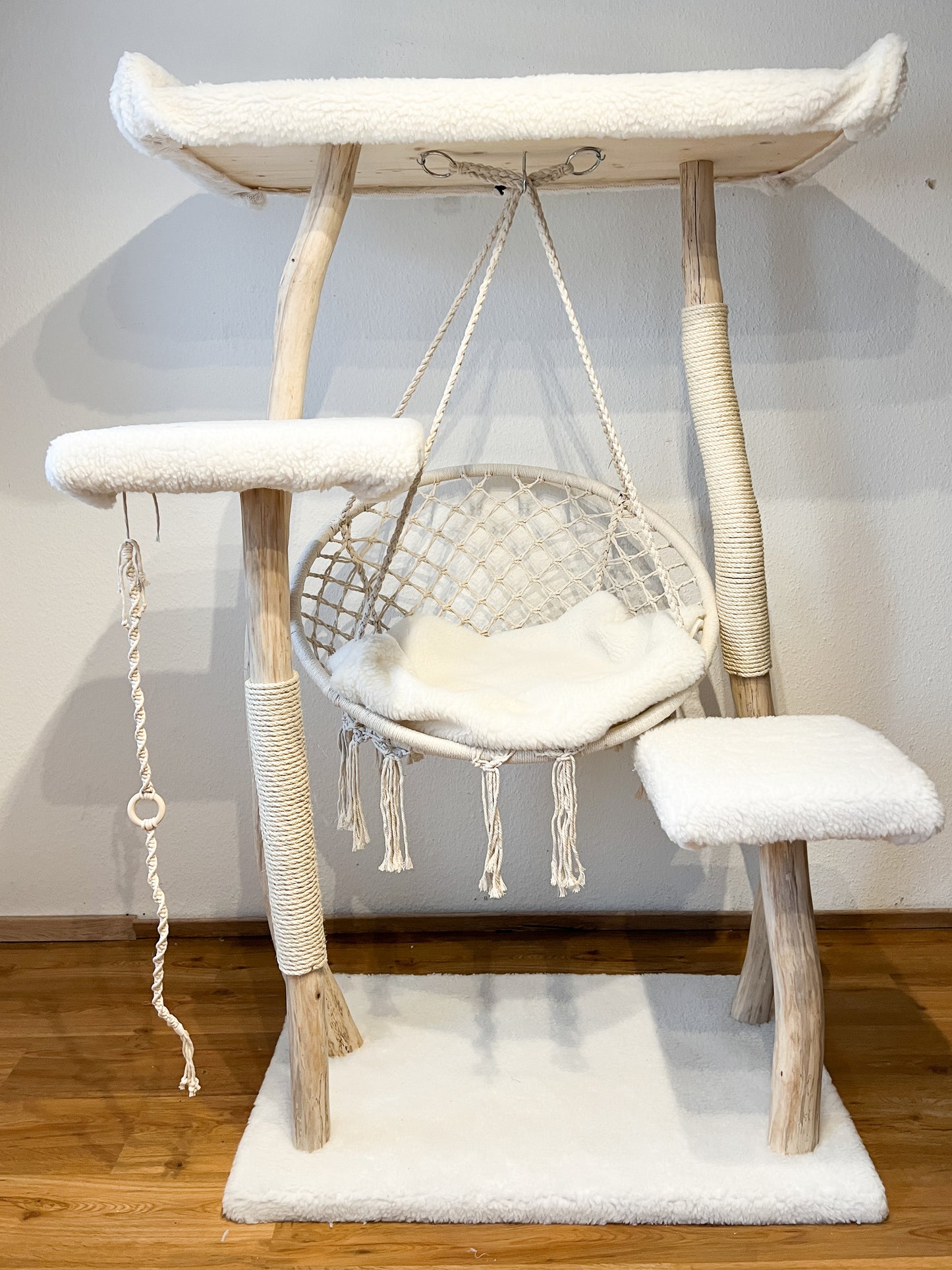 Naturkratzbaum „Thara & Nala“