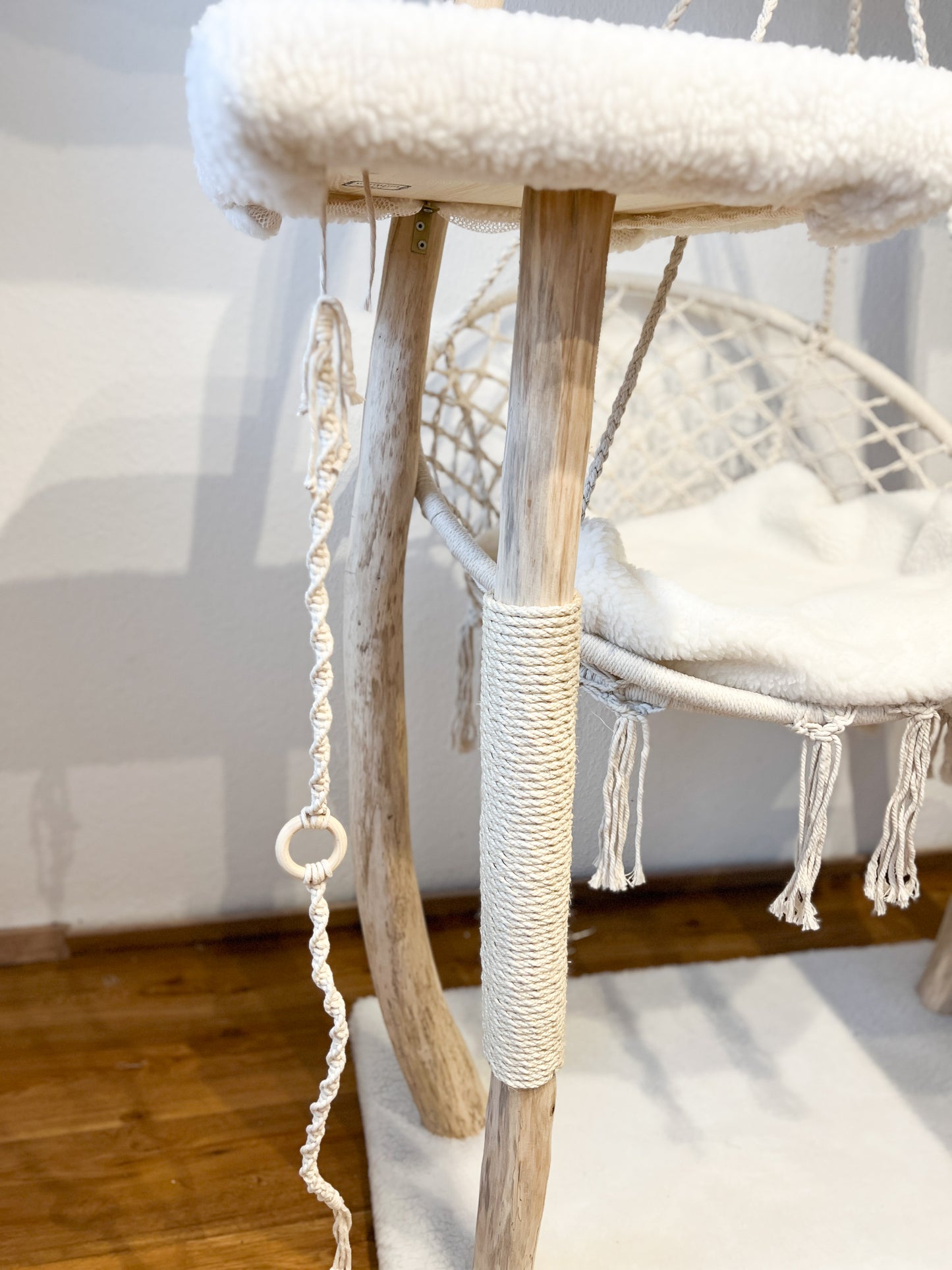 Naturkratzbaum „Thara & Nala“